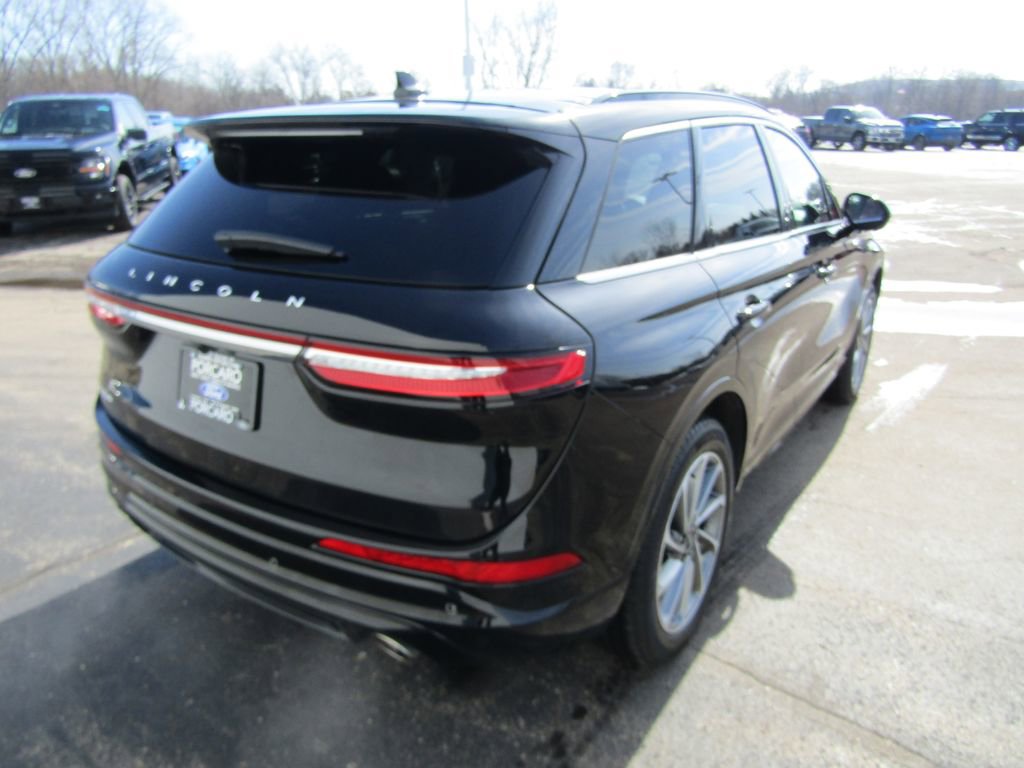 Used 2025 Lincoln Corsair Grand Touring w/ Equipment Group 301A AWD/4WD image 8