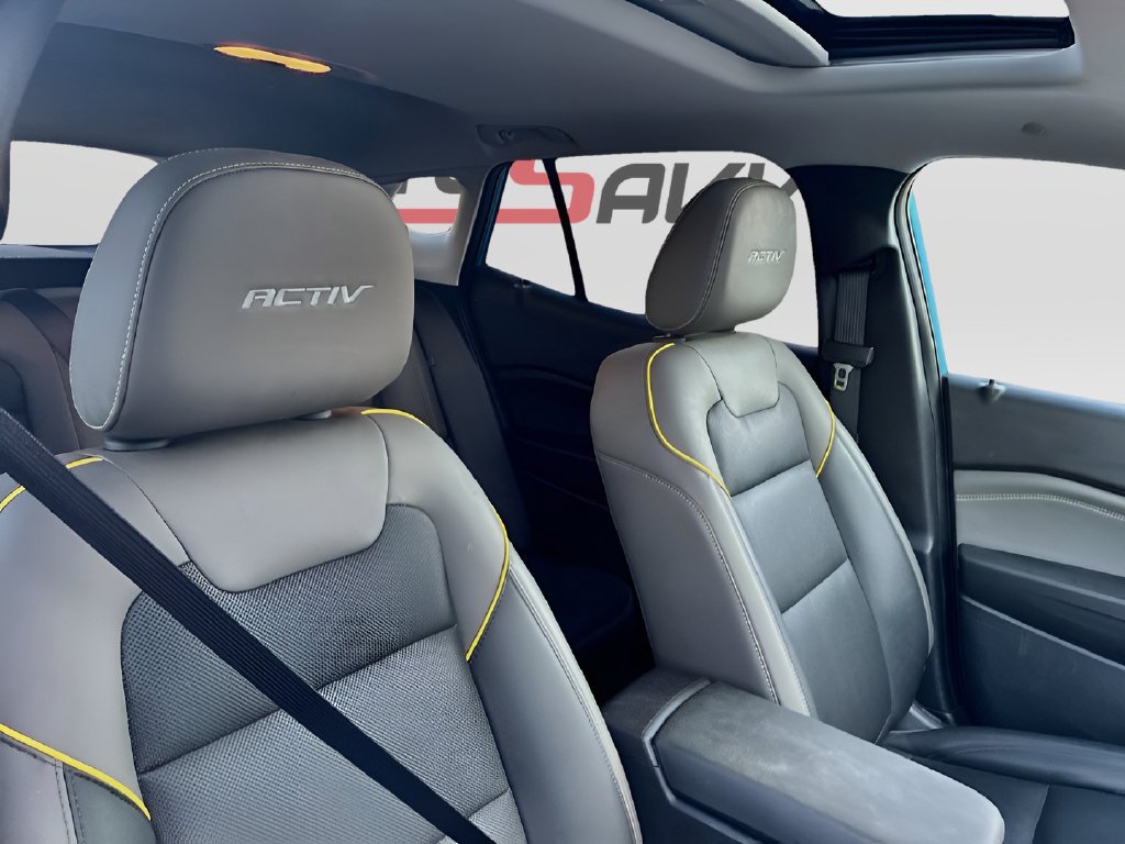 Used 2025 Chevrolet Trax ACTIV w/ Sunroof Package FWD image 26