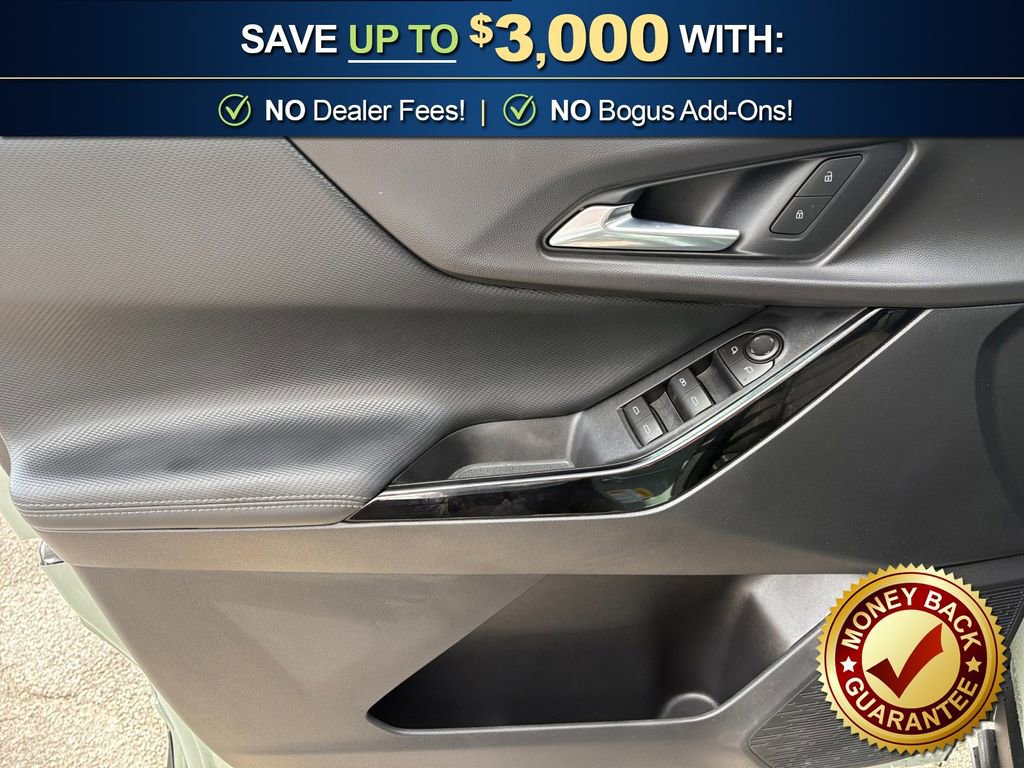 Used 2026 Chevrolet Equinox LT image 16