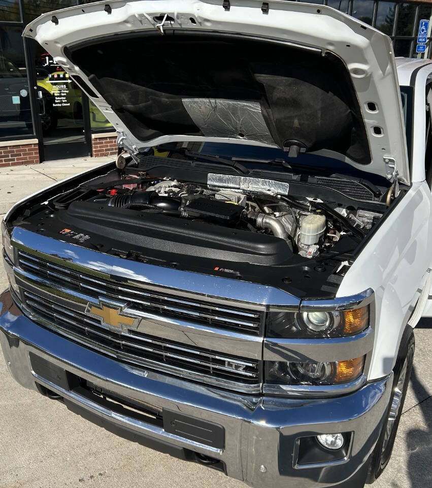 Used 2018 Chevrolet Silverado 2500 LTZ w/ Duramax Plus Package image 35