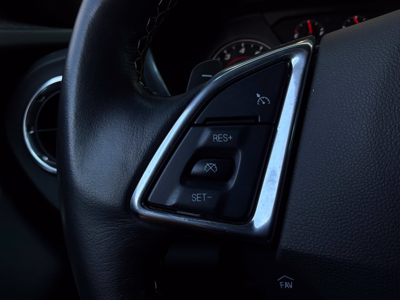 Used 2023 Chevrolet Camaro LT RWD image 36