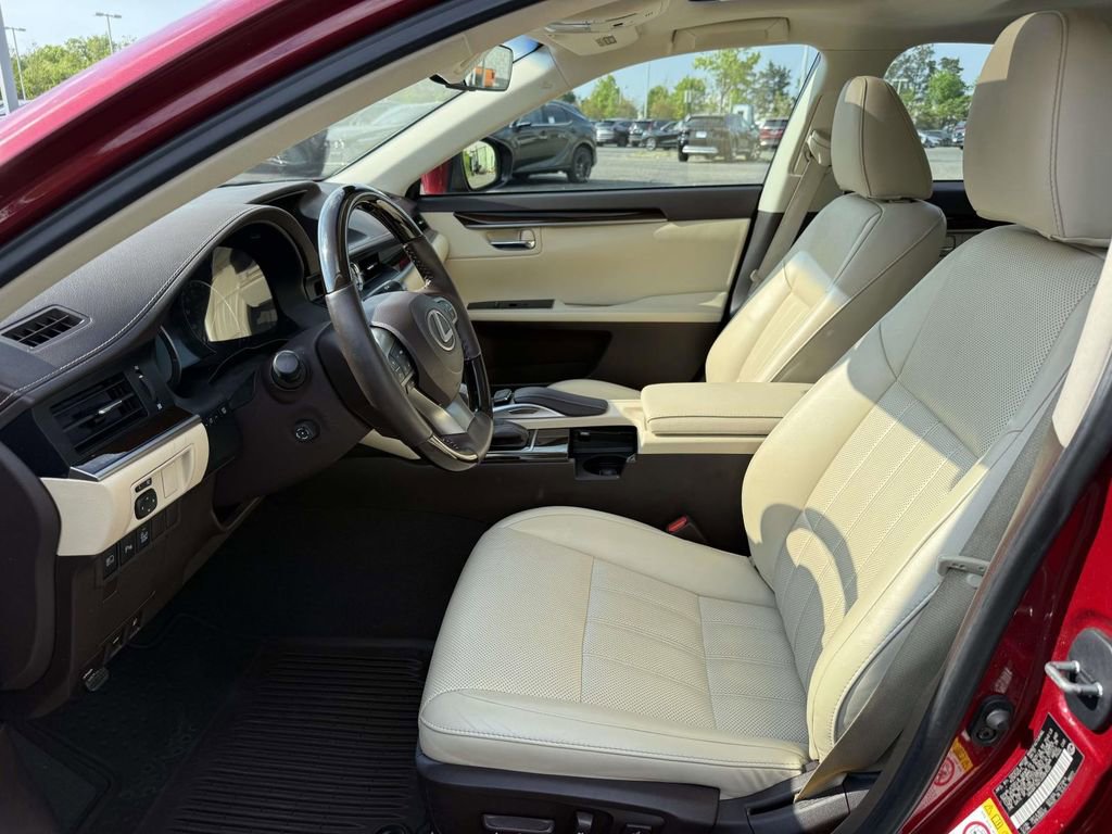 Used 2018 Lexus ES 350 w/ Luxury Package w/Wood Trim FWD image 13