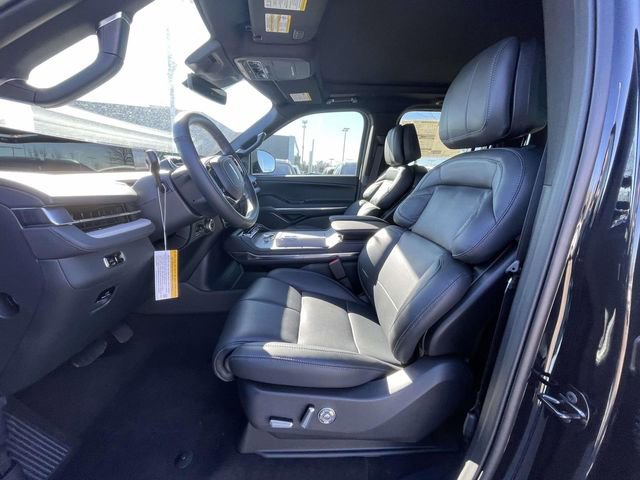 New 2026 Lincoln Navigator L Reserve w/ Jet Appearance Package image 10