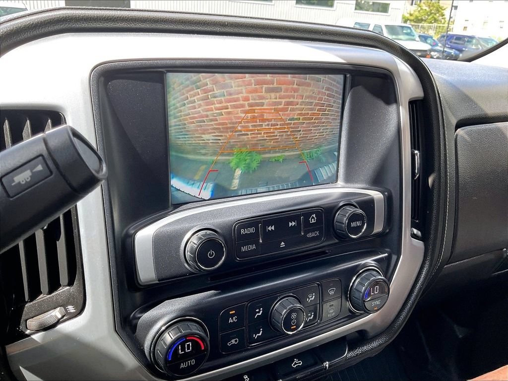 Used 2017 GMC Sierra 2500 SLE w/ HD SLE Preferred Plus Package AWD/4WD image 19