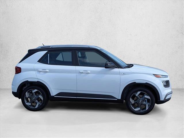 New 2026 Hyundai Venue SEL FWD image 4