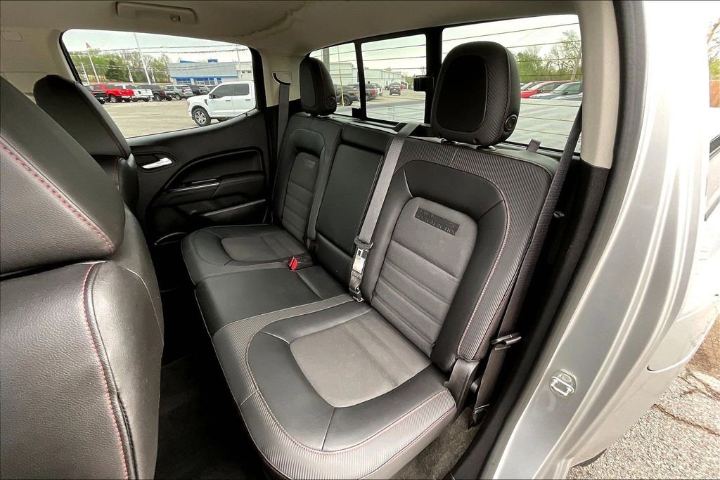 Used 2017 GMC Canyon SLE w/ All Terrain Package image 28