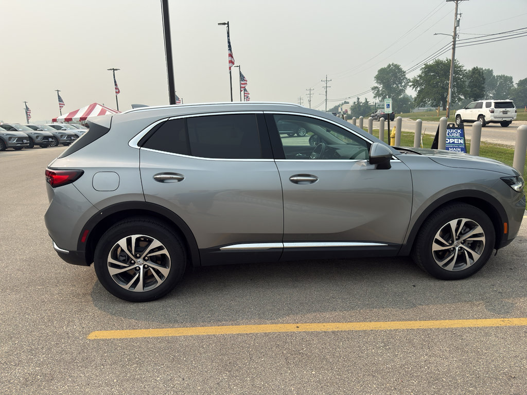 Used 2023 Buick Envision Essence AWD/4WD image 2