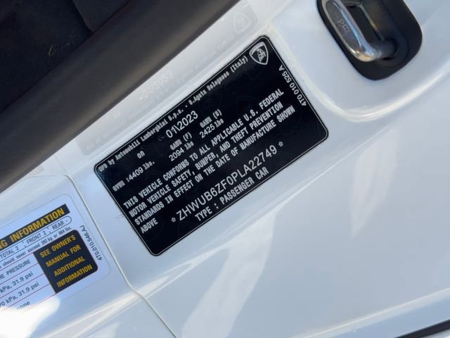 Used 2023 Lamborghini Huracan Tecnica image 24