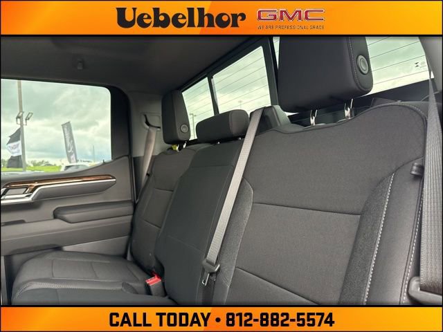 New 2025 GMC Sierra 1500 SLE w/ X31 Off-Road Package image 18