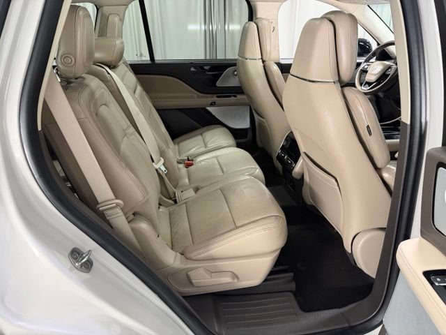 Used 2020 Lincoln Aviator Reserve w/ Equipment Group 202A AWD/4WD image 11