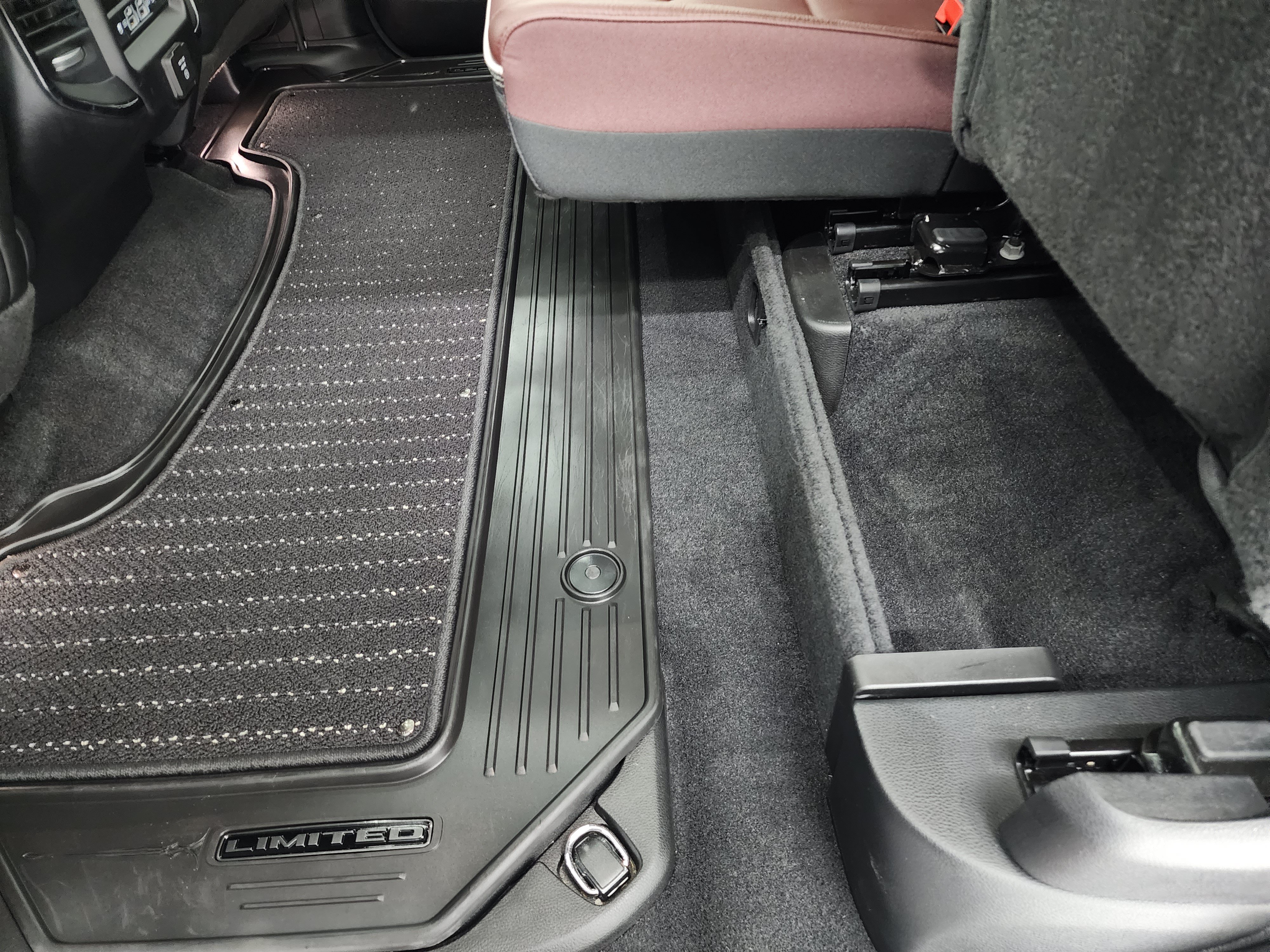 Used 2025 RAM 1500 Limited AWD/4WD image 44
