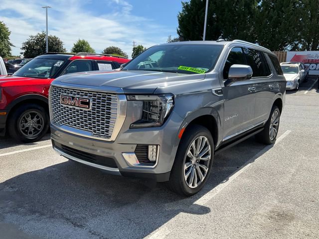 Used 2021 GMC Yukon Denali w/ Denali Premium Package AWD/4WD image 3