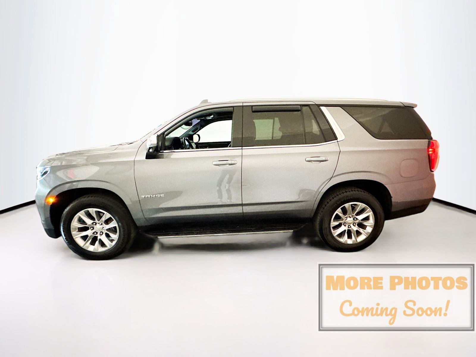 Used 2021 Chevrolet Tahoe Premier w/ Premium Package image 4