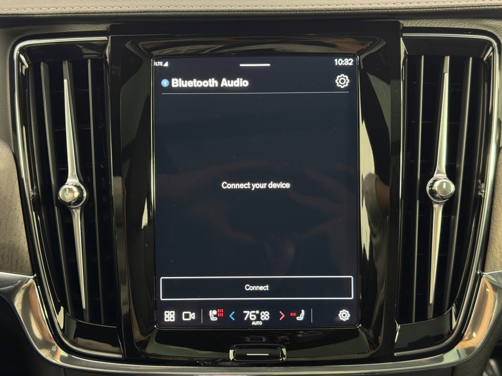 Used 2024 Volvo S90 T8 Ultimate image 25