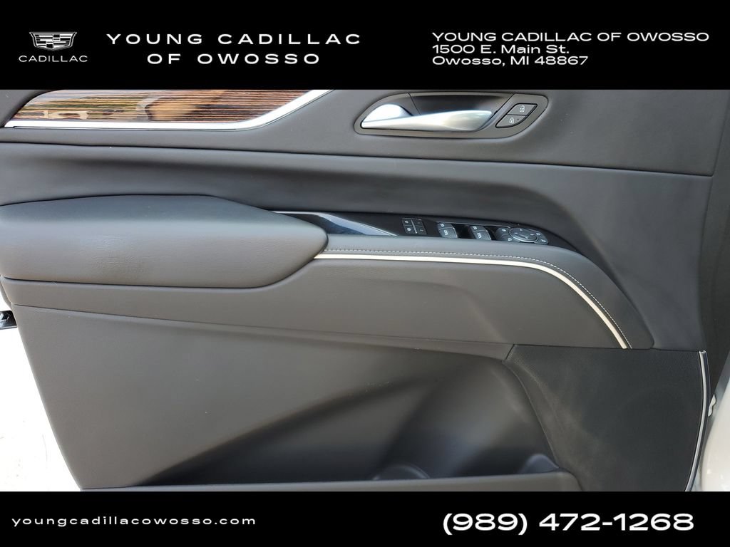 Certified 2024 Cadillac Escalade ESV Premium Luxury w/ LPO, Floor Liner Package AWD/4WD image 23