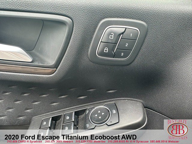 Used 2020 Ford Escape Titanium image 12