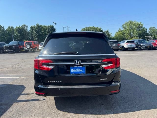 Used 2024 Honda Odyssey Touring image 3