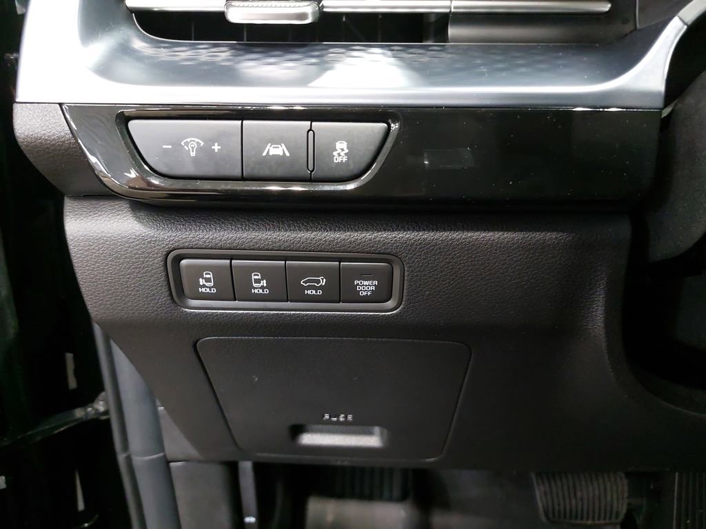 Used 2024 Kia Carnival SX Prestige image 28