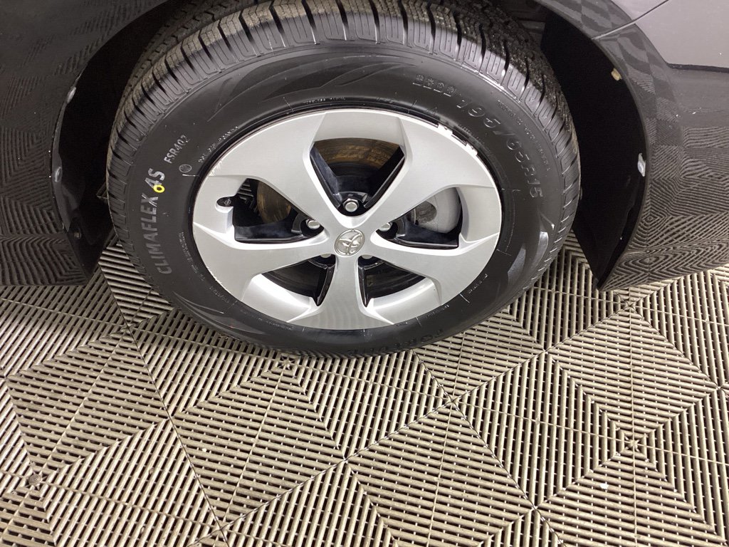 Used 2015 Toyota Prius Two image 7