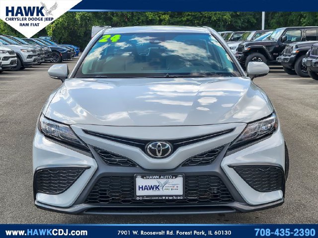 Used 2024 Toyota Camry SE FWD image 4