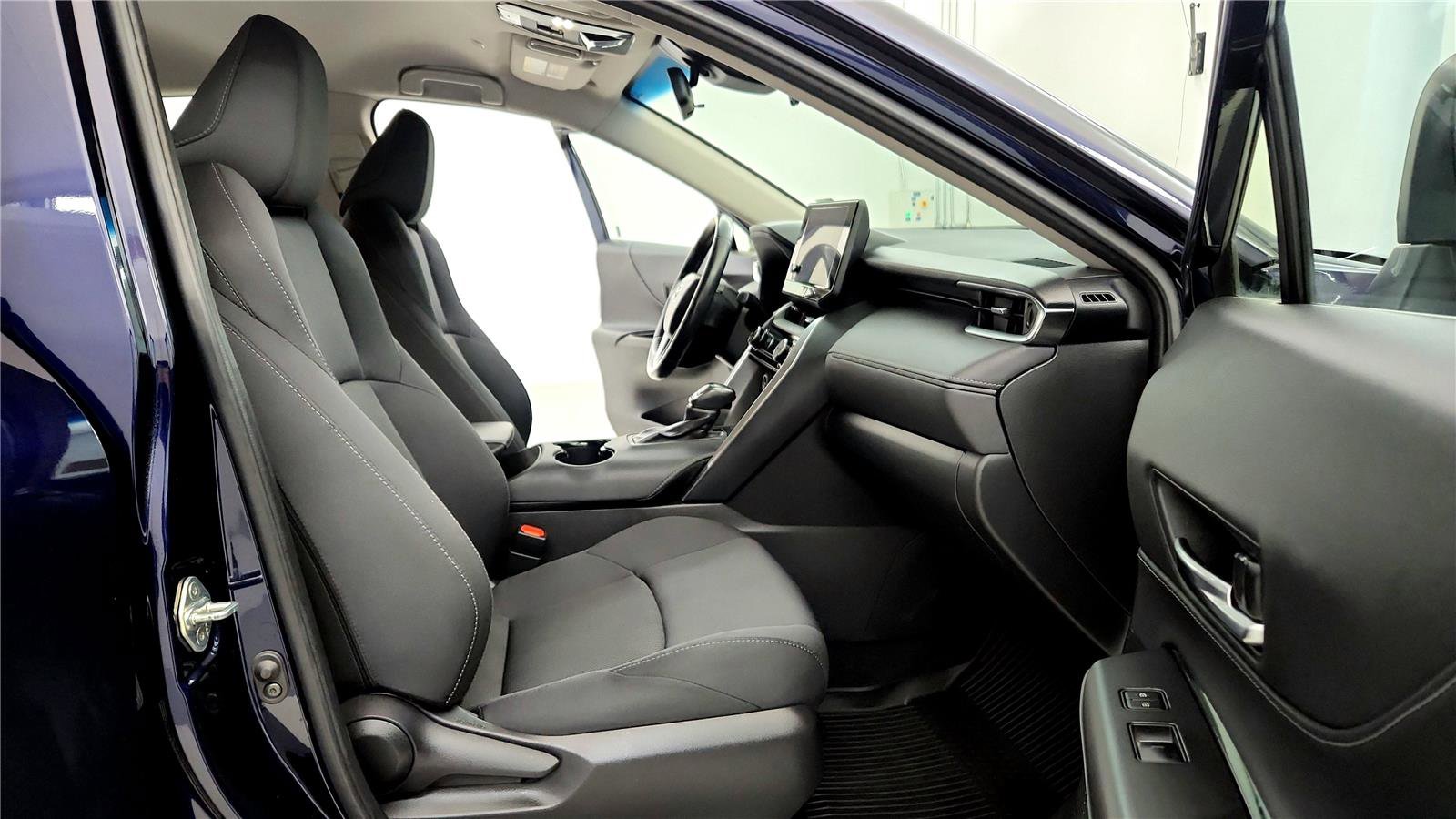 Certified 2023 Toyota Venza LE AWD/4WD image 17