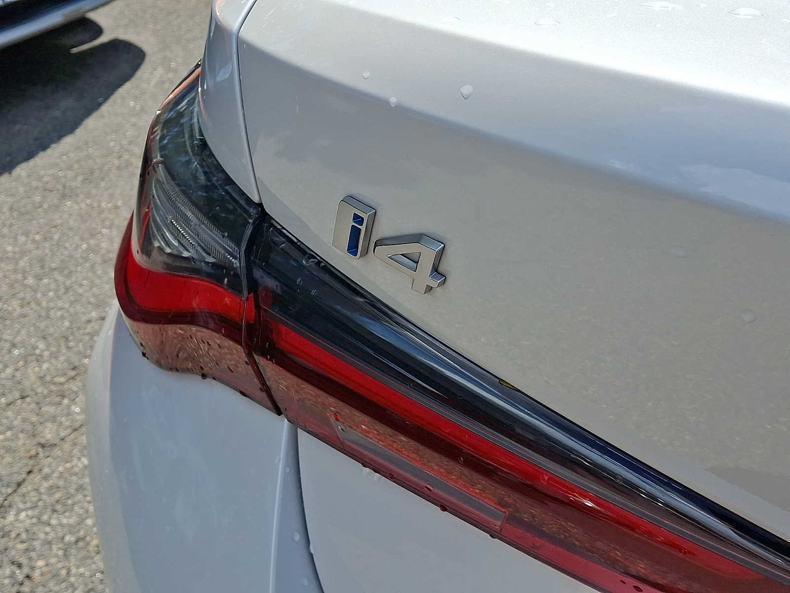 Used 2024 BMW i4 eDrive35 w/ Premium Package RWD image 31