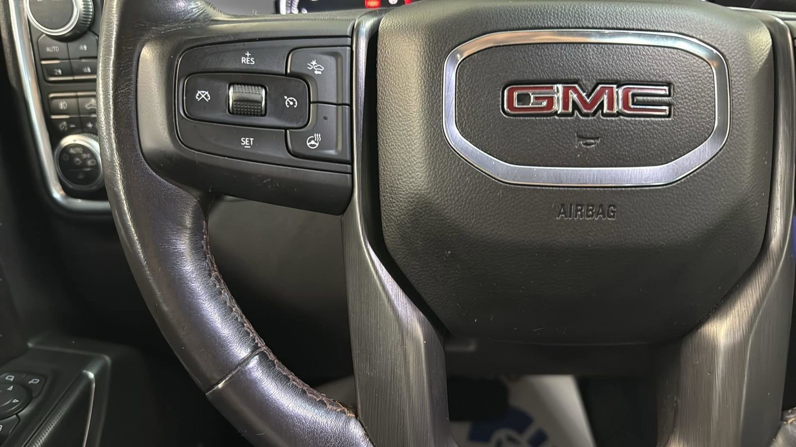 Used 2020 GMC Sierra 1500 AT4 w/ AT4 Premium Package image 14