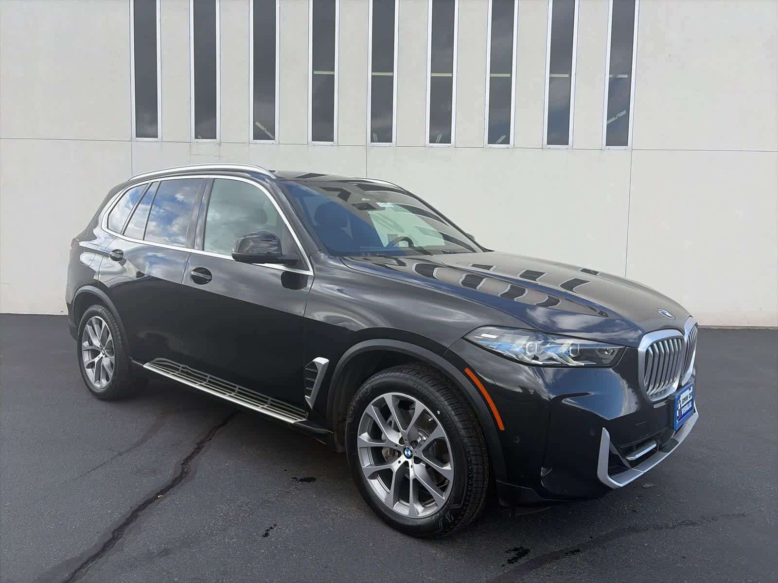 Used 2024 BMW X5 xDrive40i AWD/4WD image 2