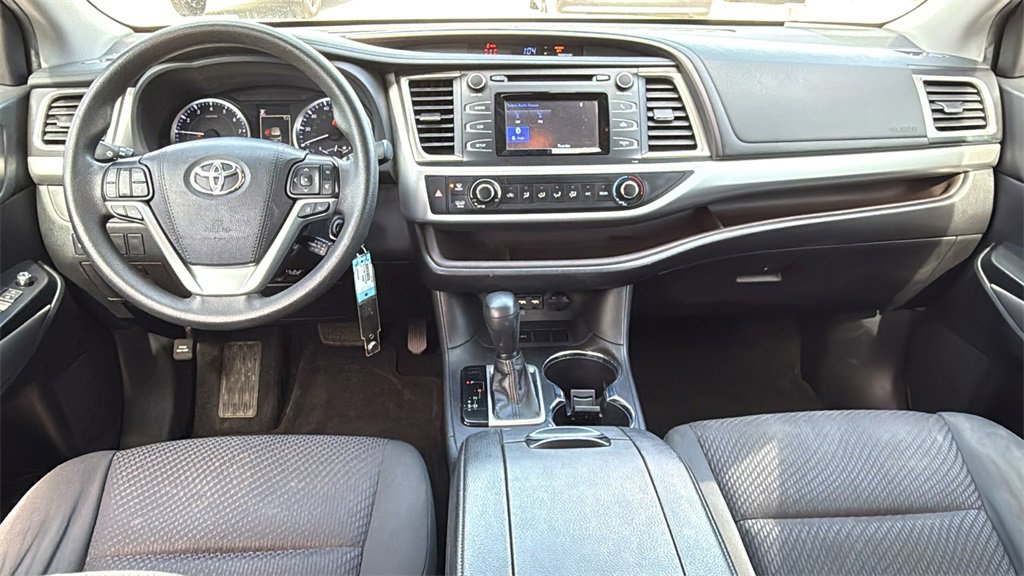 Used 2019 Toyota Highlander Plus image 19
