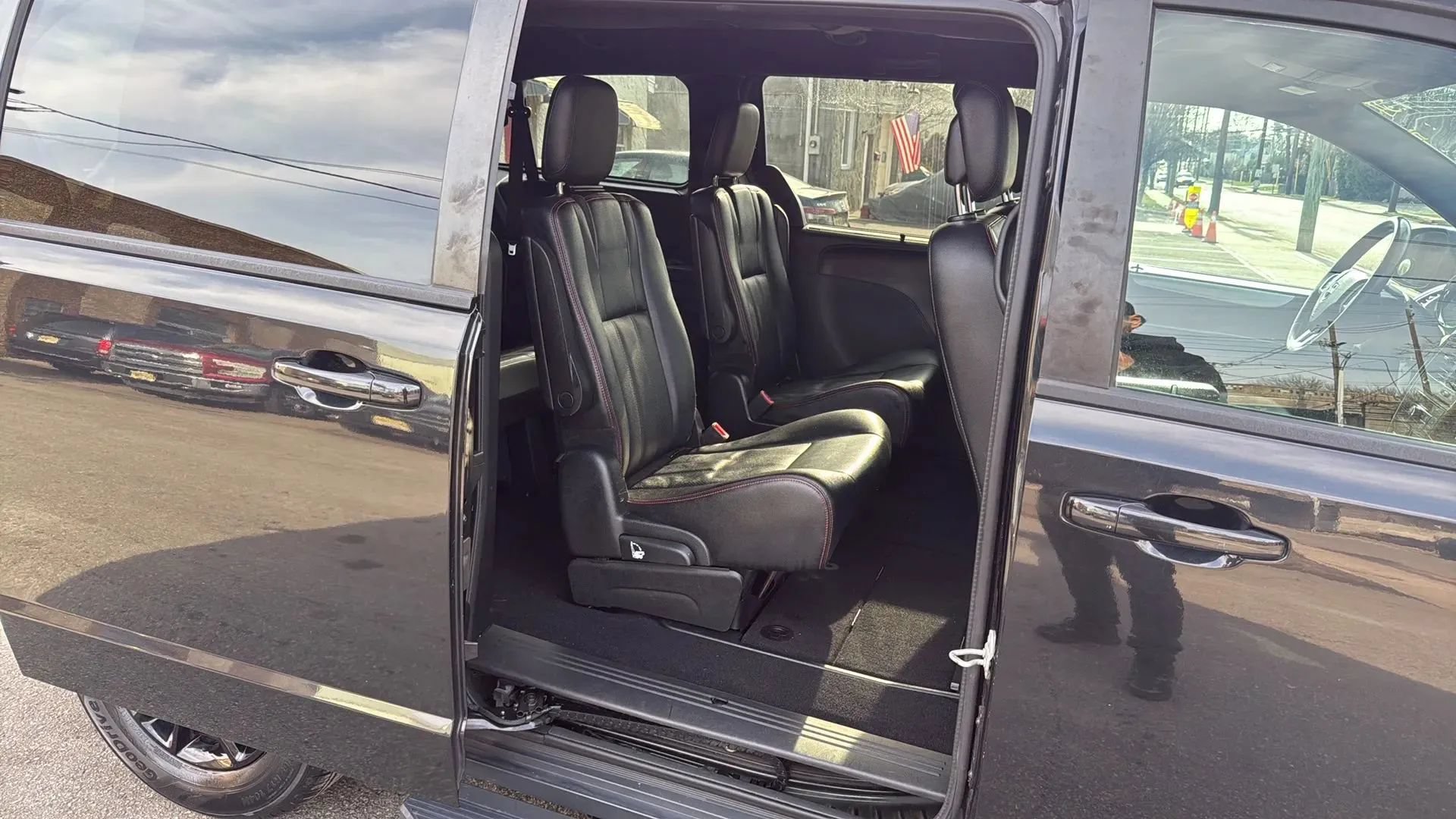 Used 2020 Dodge Grand Caravan GT FWD image 25