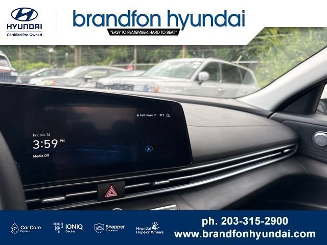 Certified 2024 Hyundai Elantra SEL FWD image 18