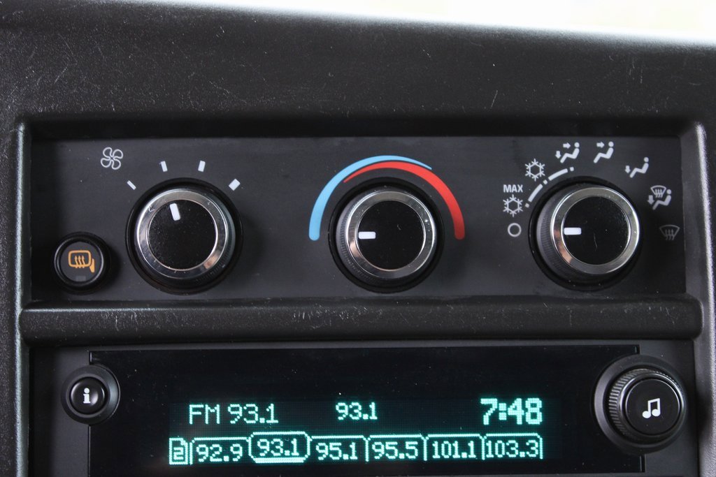 Used 2020 Chevrolet Express 3500 w/ Driver Convenience Package image 27