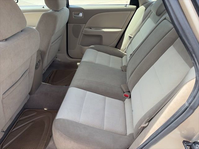 Used 2005 Mercury Montego Luxury image 9