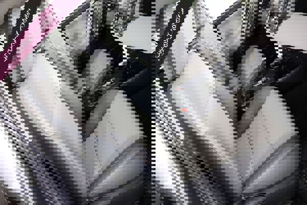 Used 2014 Toyota RAV4 Limited image 41