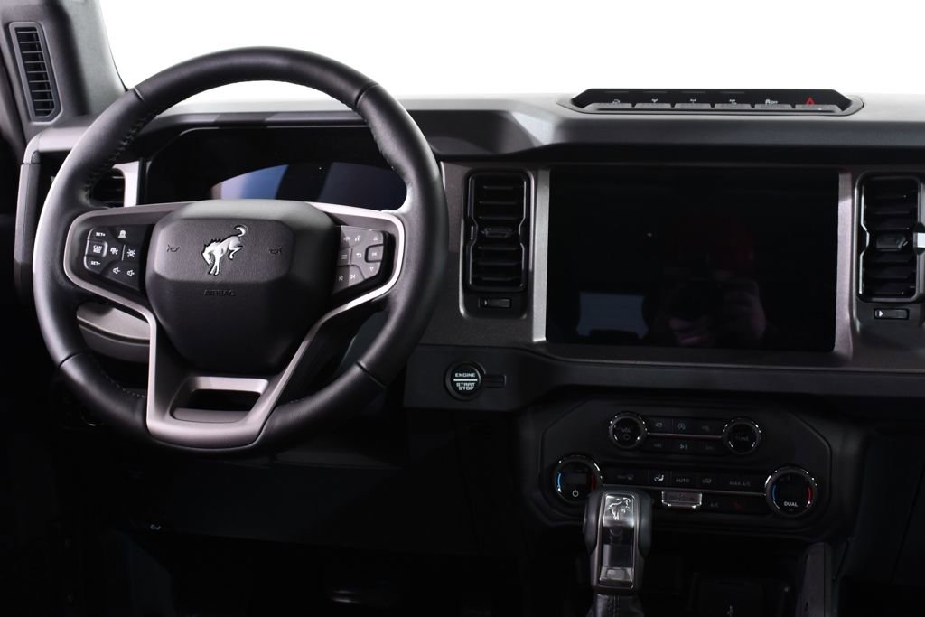 New 2025 Ford Bronco Badlands image 8