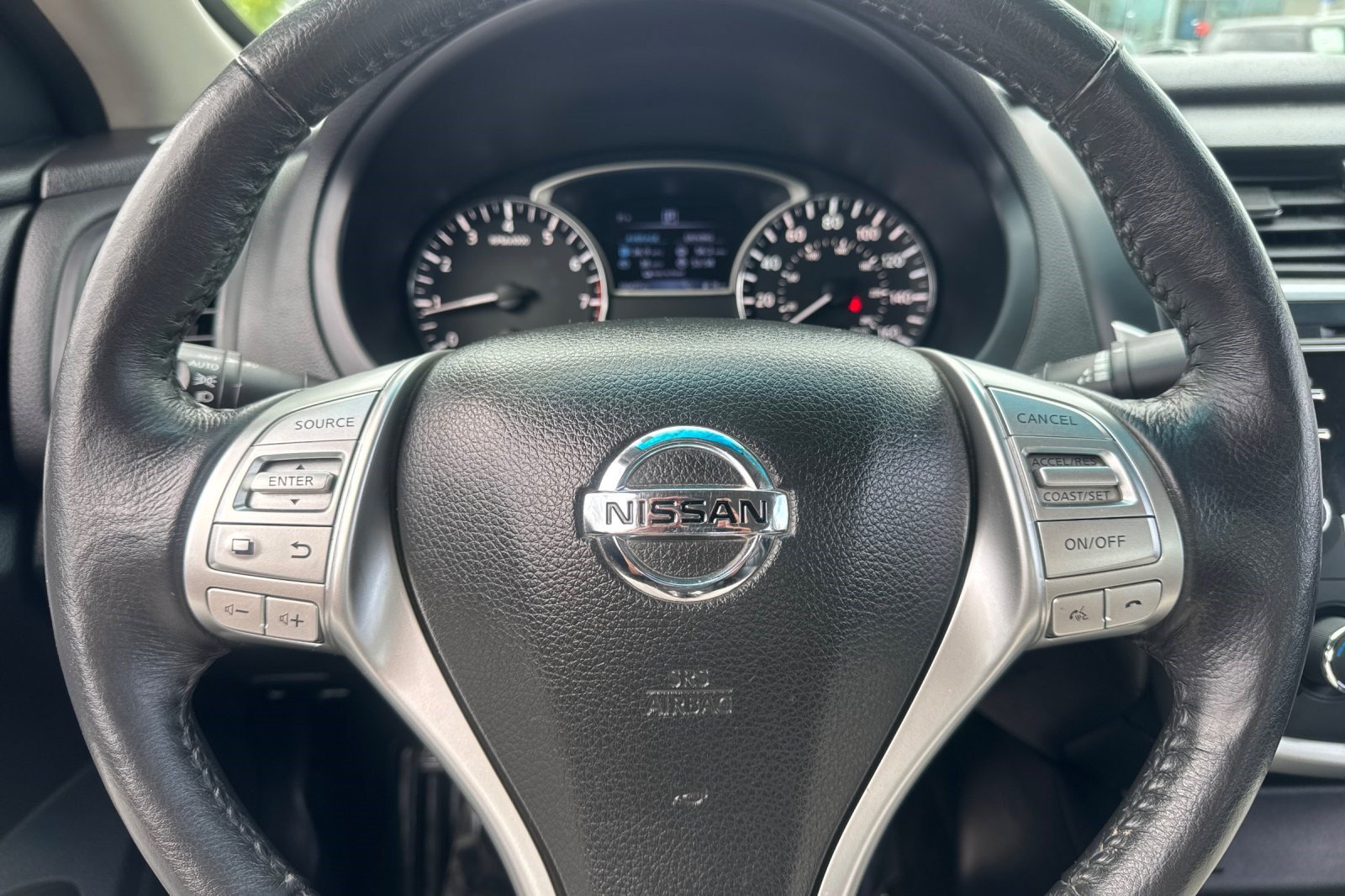 Used 2016 Nissan Altima 2.5 SL FWD image 10