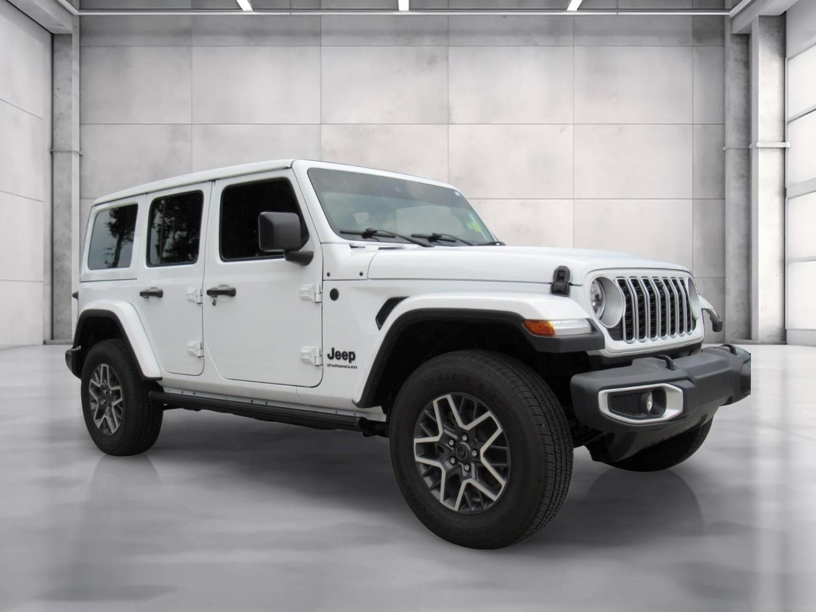 Used 2025 Jeep Wrangler Unlimited Sahara w/ Technology Group