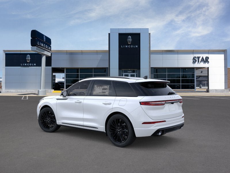 New 2025 Lincoln Corsair AWD w/ Equipment Group 101A image 4