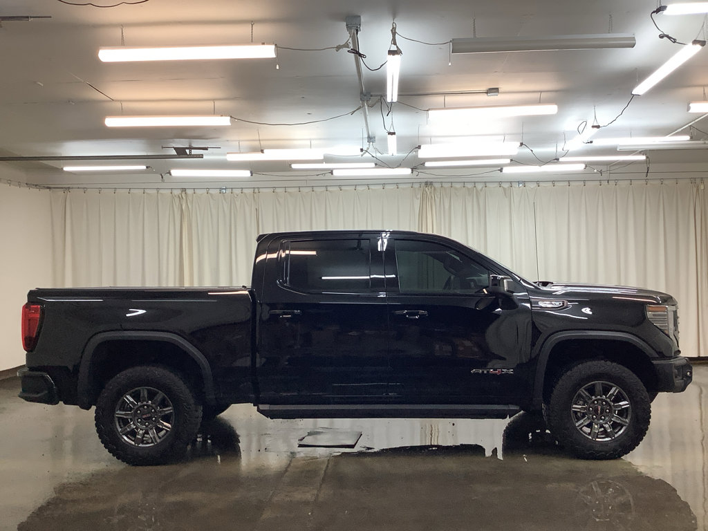 Used 2025 GMC Sierra 1500 AT4X image 5