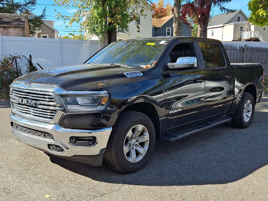 Used 2024 RAM 1500 Laramie AWD/4WD image 3