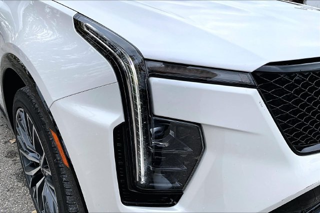 Used 2024 Cadillac XT4 Sport AWD/4WD image 28