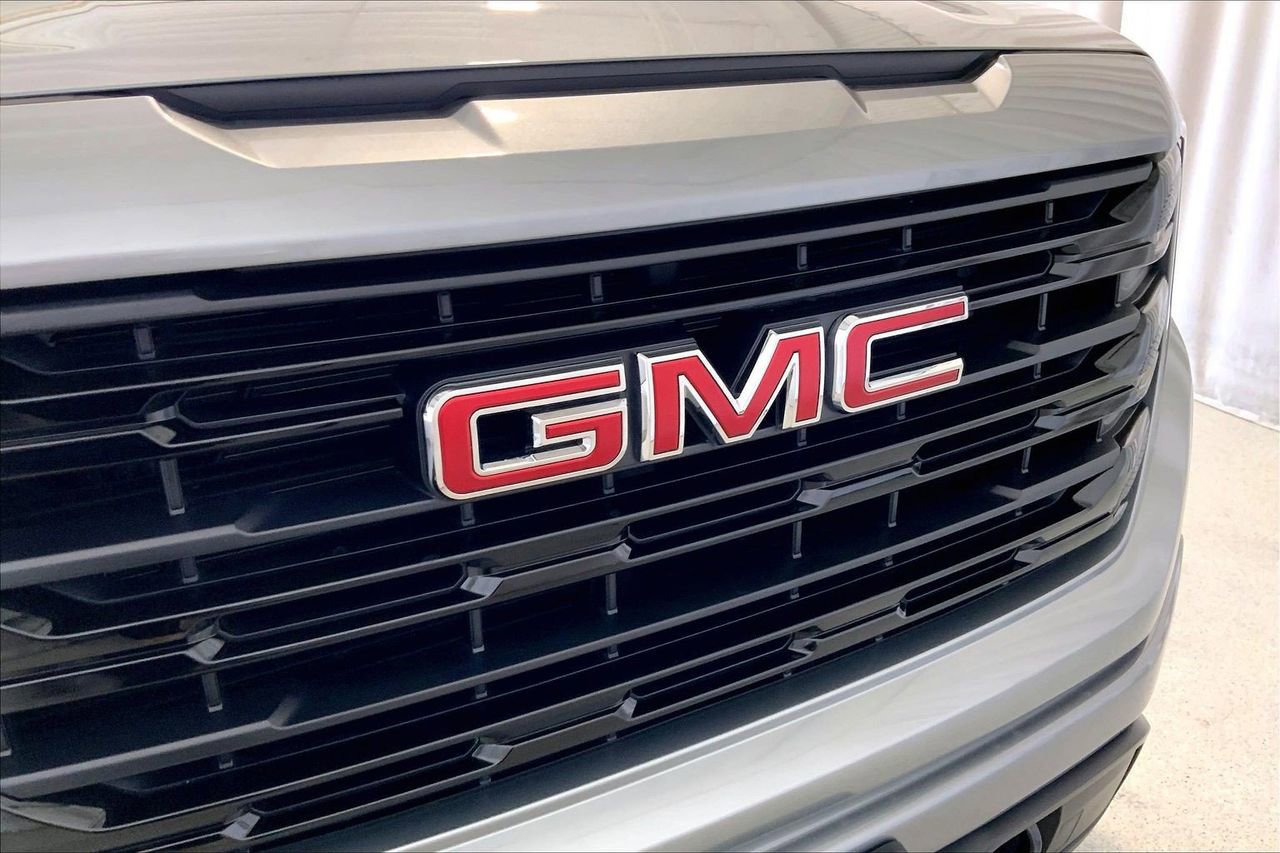 Used 2025 GMC Sierra 1500 Elevation image 7