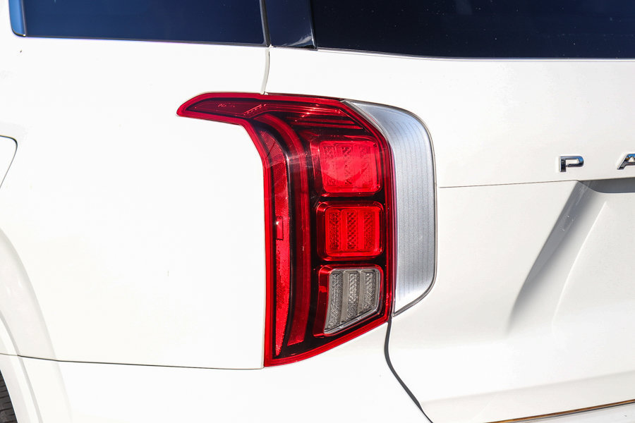 Used 2023 Hyundai Palisade Calligraphy FWD image 7