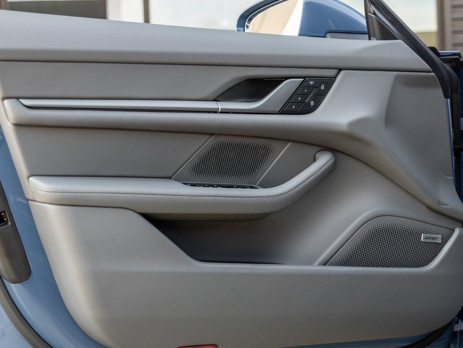 Certified 2025 Porsche Taycan AWD/4WD image 18