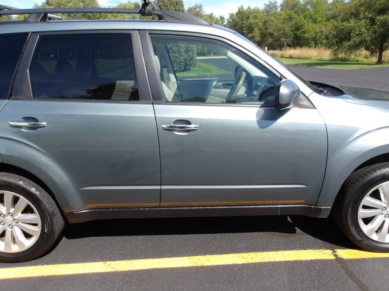 Used 2013 Subaru Forester 2.5X Premium w/ All-Weather Pkg AWD/4WD image 30