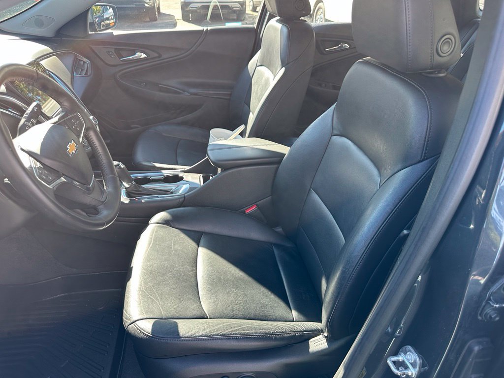 Used 2016 Chevrolet Malibu LT w/ Leather Package FWD image 21