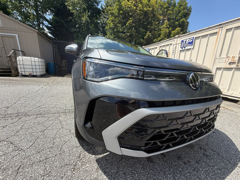 New 2025 Volkswagen Taos SEL image 24