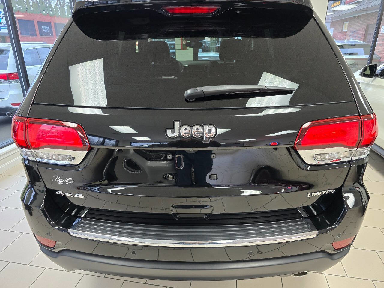Used 2021 Jeep Grand Cherokee Limited AWD/4WD image 12