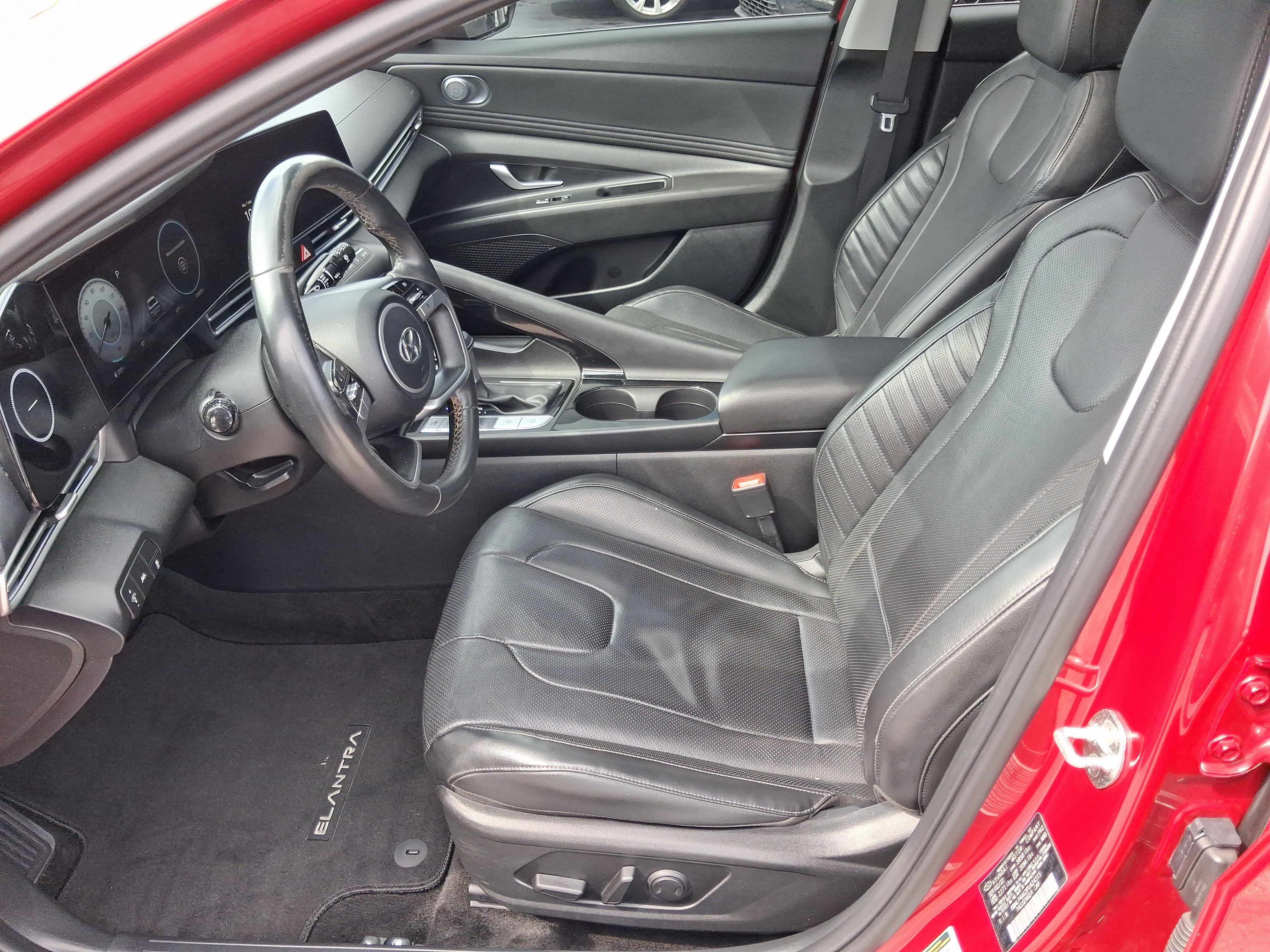 Used 2023 Hyundai Elantra Limited FWD image 10