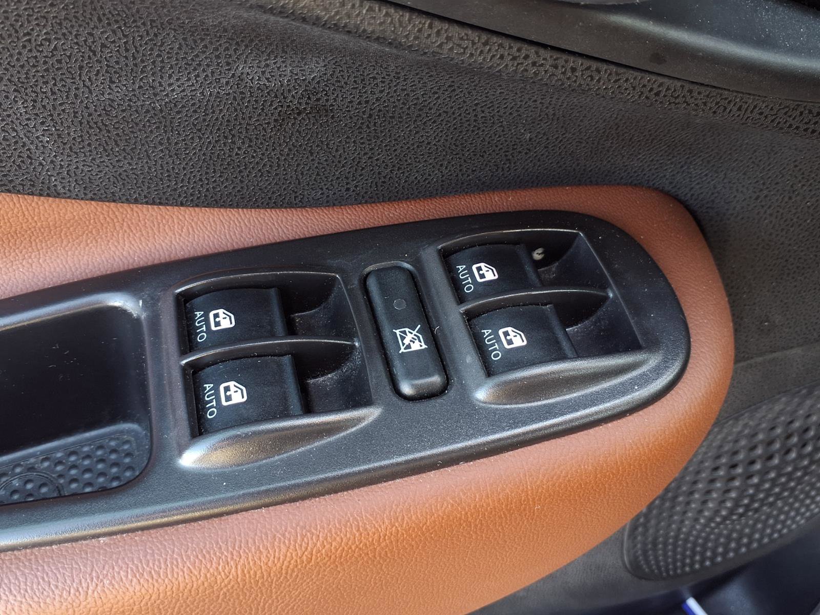 Used 2016 FIAT 500L Trekking FWD image 17